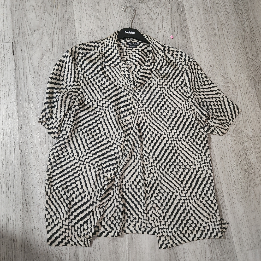 Zara Black and White Patterned Blouse
